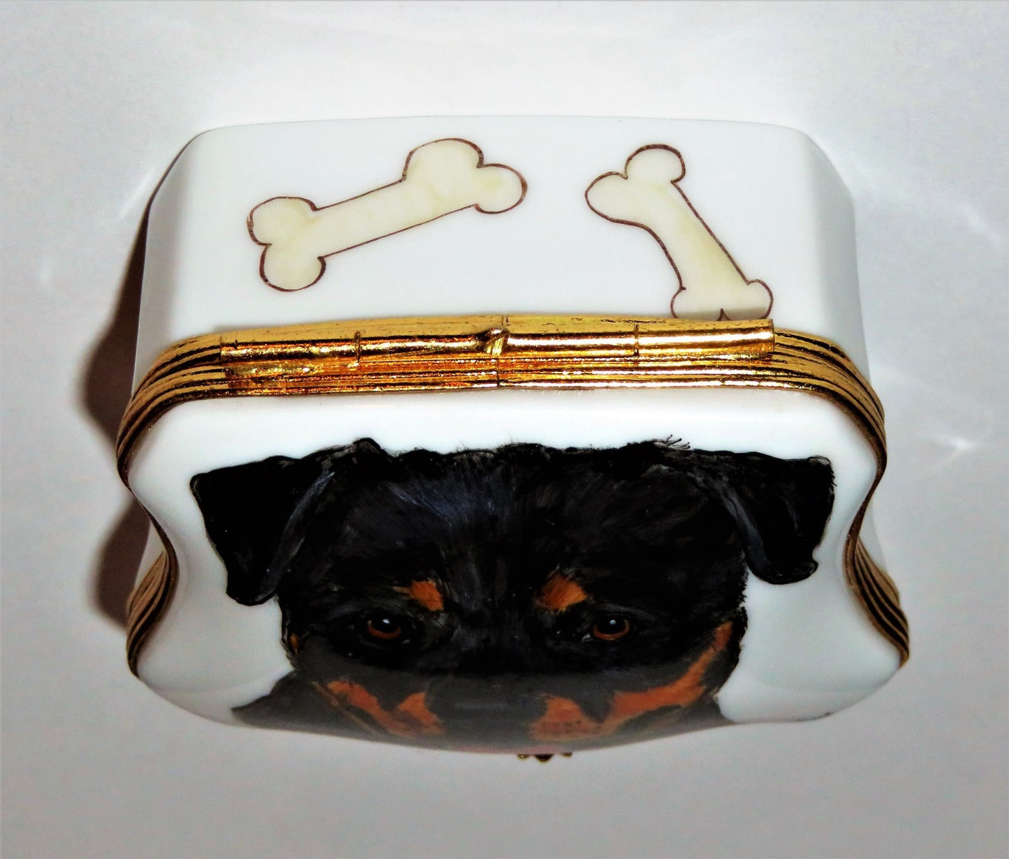 LIMOGES FRANCE BOX - ROTTWEILER DOG & BONES -SCOTLAND'S YARD STUDIO- LUCY ZAHRAN