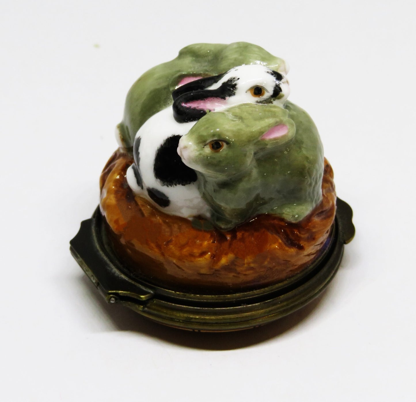 HALCYON DAYS ENAMEL BOX - THREE RABBITS BONBONNIERE -  JAPANESE NETSUKE - BUNNY
