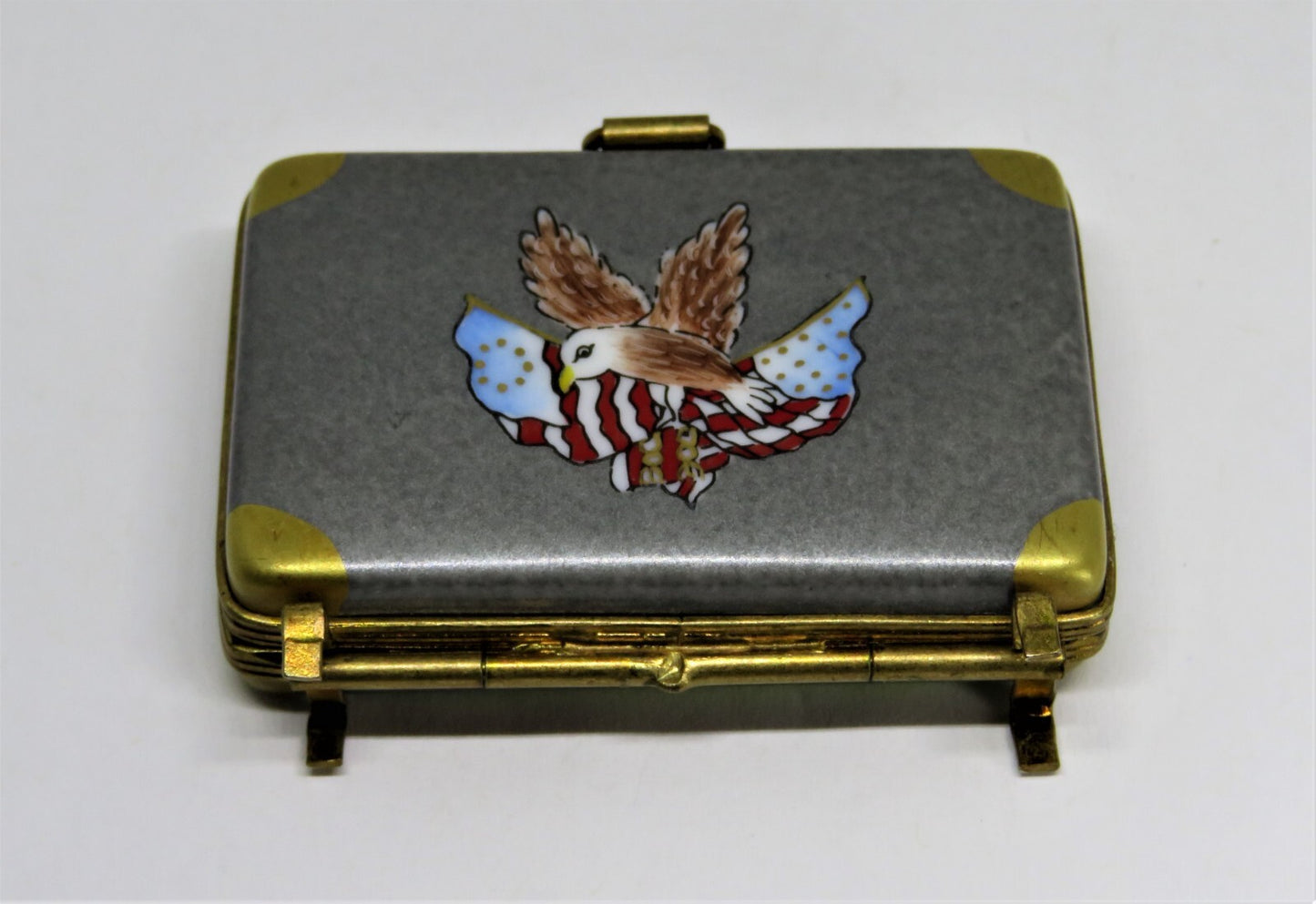 LIMOGES BOX - ROCHARD - VINTAGE WHITE HOUSE SUITCASE/ATTACHE CASE - EAGLE & FLAG