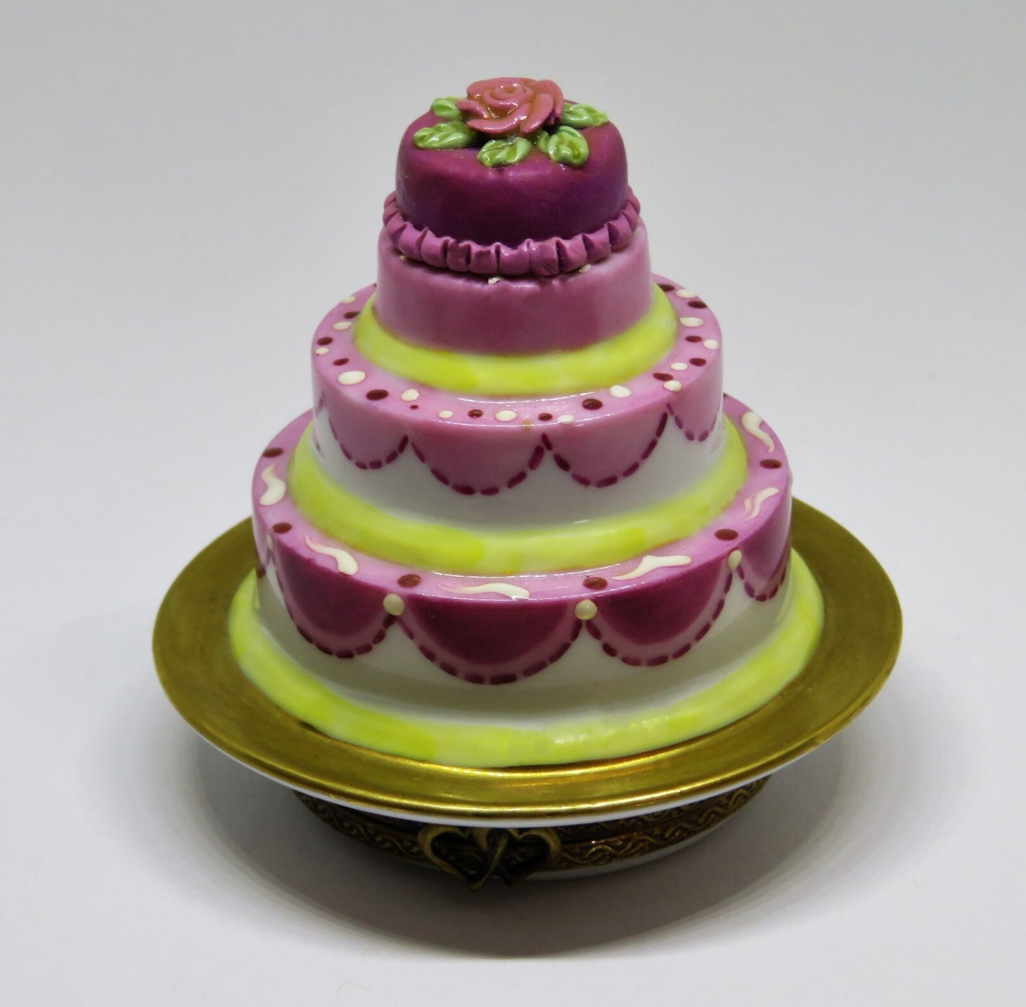 LIMOGES BOX ~ WEDDING CAKE ON A GOLD PLATE ~ROSE FLOWER & GOLD RINGS~ PEINT MAIN