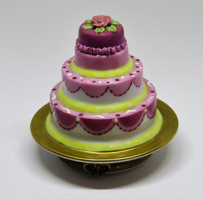 LIMOGES BOX ~ WEDDING CAKE ON A GOLD PLATE ~ROSE FLOWER & GOLD RINGS~ PEINT MAIN