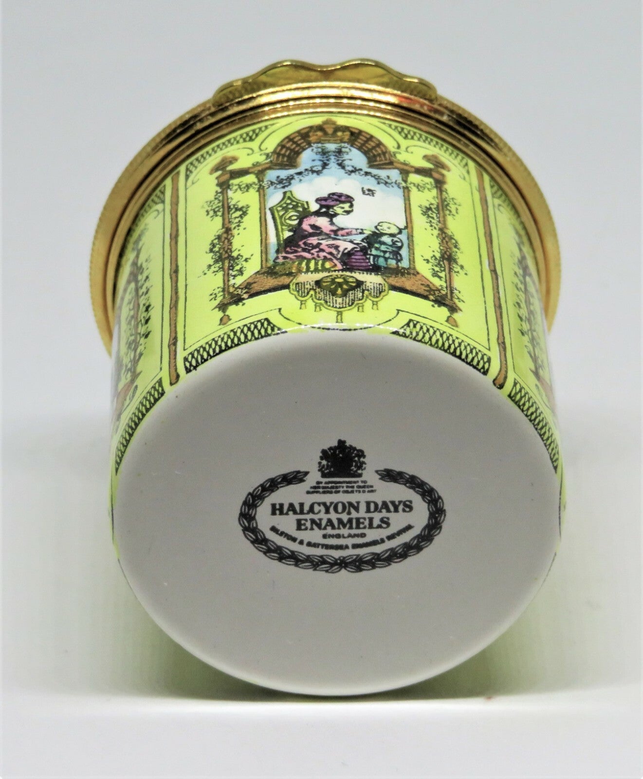 HALCYON DAYS ENAMEL BOX- ASIAN SCENES - CHINOISERIE -TREES- PAGODA -BIRD- PEOPLE
