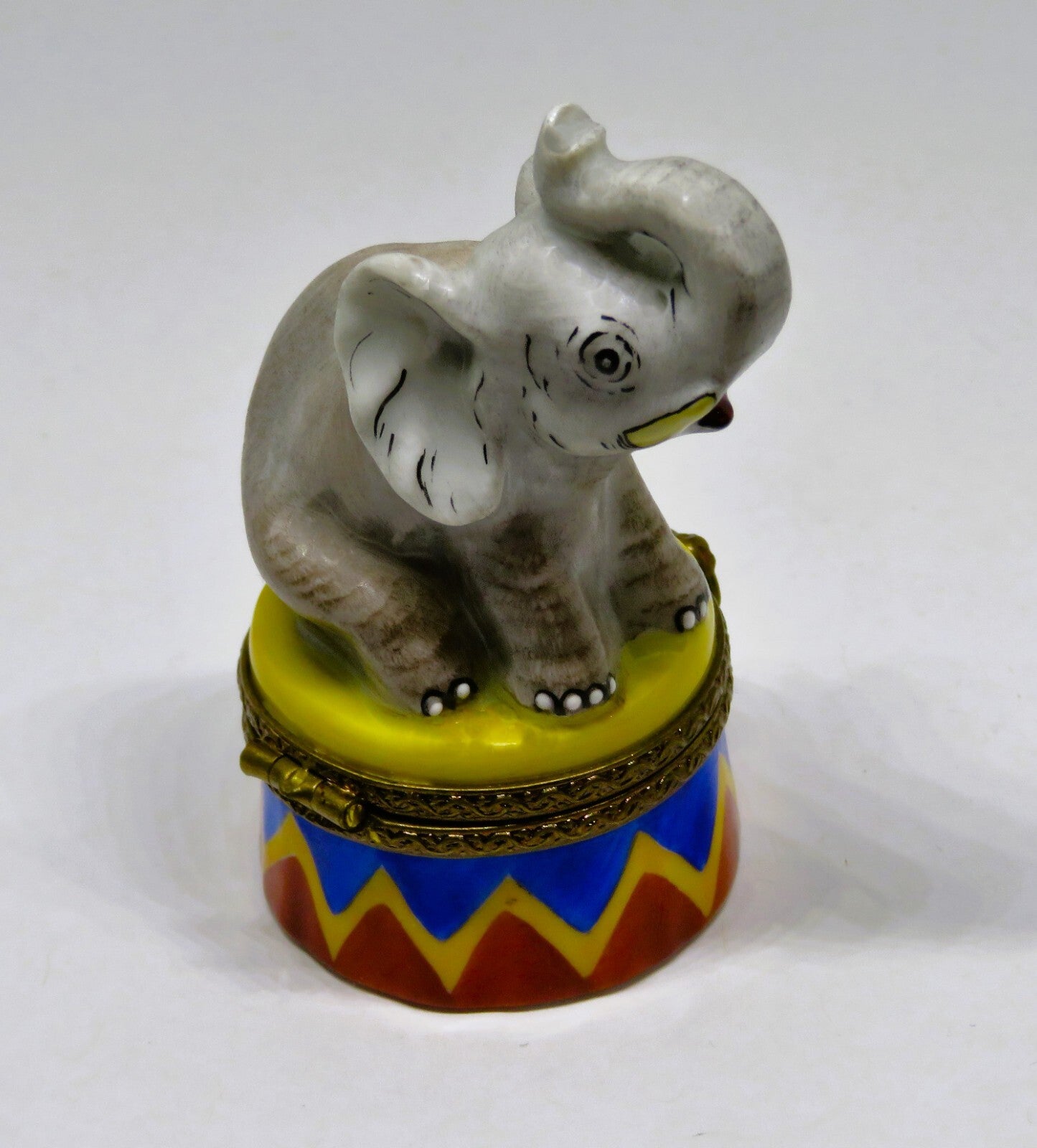 LIMOGES FRANCE BOX ~ PARRY-VIEILLE ~ CIRCUS ELEPHANT & STAND ~ PEINT MAIN