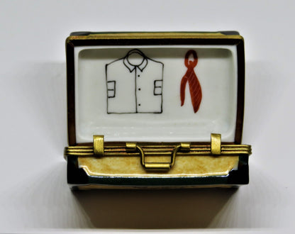 LIMOGES FRANCE BOX ~ ROCHARD ~ "BON VOYAGE" SUITCASE ~ LUGGAGE ~ TRAVEL LABELS