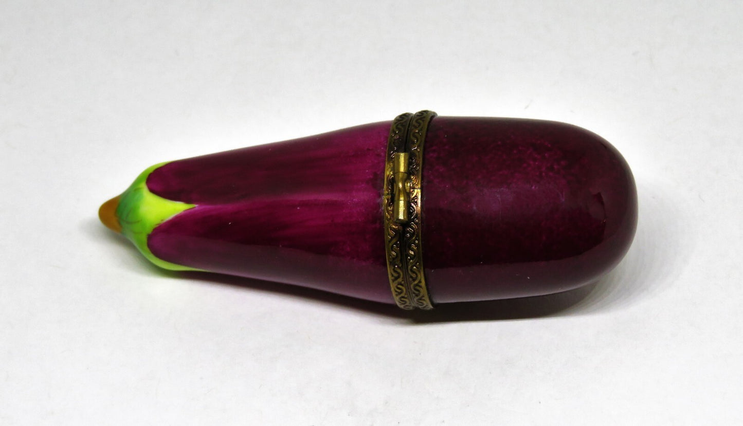LIMOGES BOX ~ PARRY-VIEILLE ~ SMALL EGGPLANT ~AUBERGINE~ VEGETABLES ~ PEINT MAIN