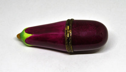 LIMOGES BOX ~ PARRY-VIEILLE ~ SMALL EGGPLANT ~AUBERGINE~ VEGETABLES ~ PEINT MAIN