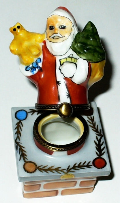 LIMOGES FRANCE BOX ~ SANTA CLAUS IN CHIMNEY ~ CHRISTMAS TREE & TOYS ~ PEINT MAIN