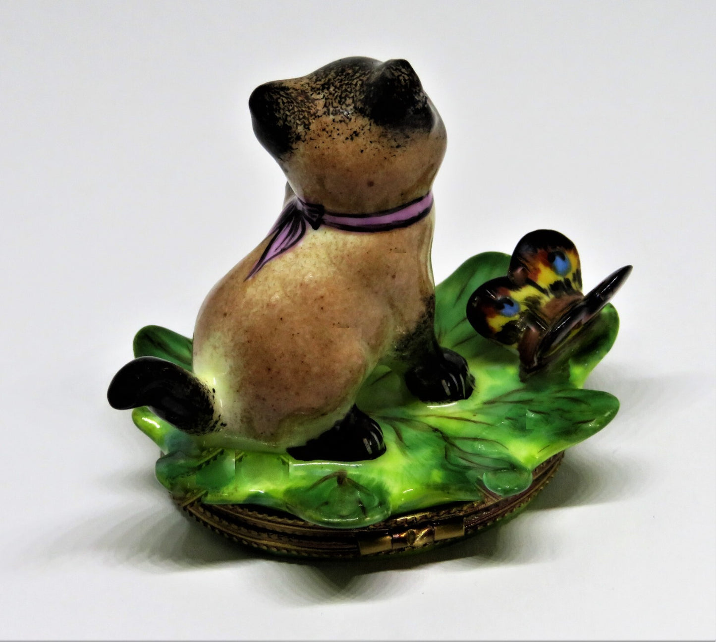 LIMOGES FRANCE BOX - ELDA - SIAMESE KITTEN & BUTTERFLY ON A LEAF - CAT - KITTY