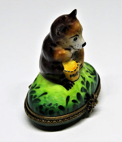 LIMOGES FRANCE BOX - PARRY-VIEILLE - BROWN BEAR & HONEY POT - "MIEL" - BEE CLASP