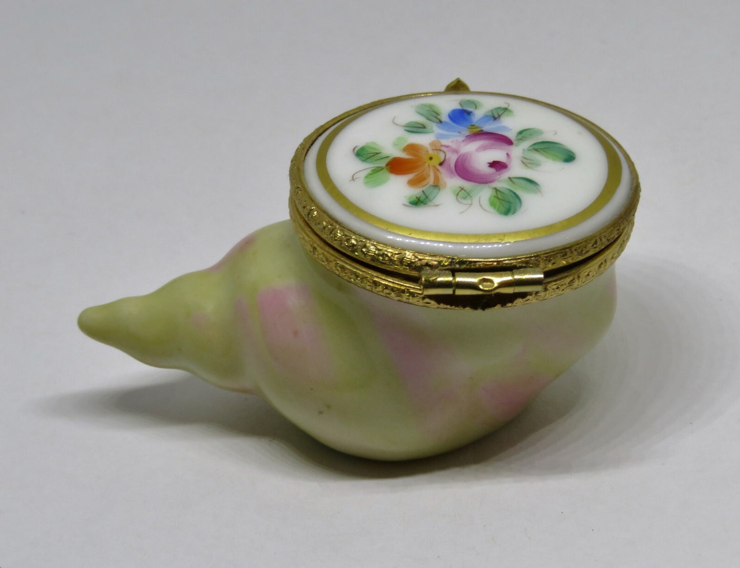 LIMOGES FRANCE BOX ~ SPIRAL SEA SHELL ~ FLORAL ~ FLOWERS ~ PEINT MAIN