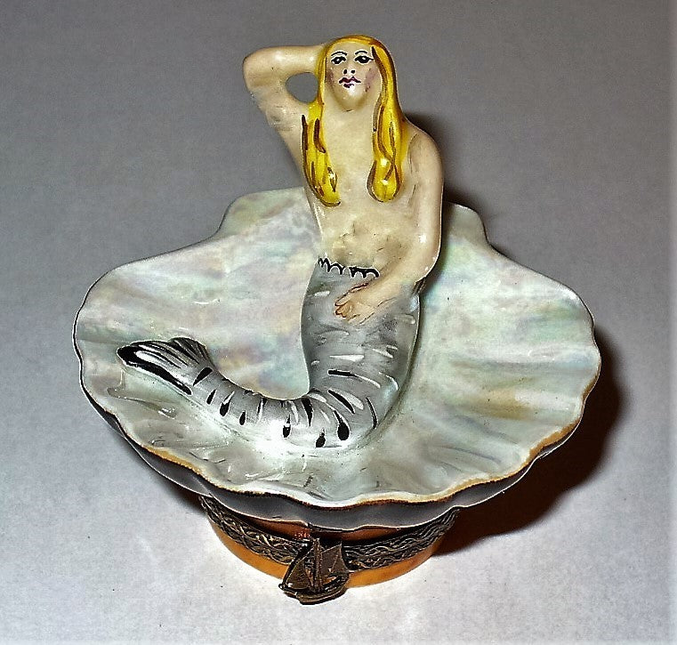 LIMOGES FRANCE BOX - MERMAID ON A CLAM SHELL - BLACK PEARL - SAILBOAT - SEASHELL