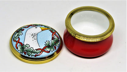 HALCYON DAYS ENAMEL BOX - CHRISTMAS GOOSE - WREATH OF HOLLY & RED RIBBONS
