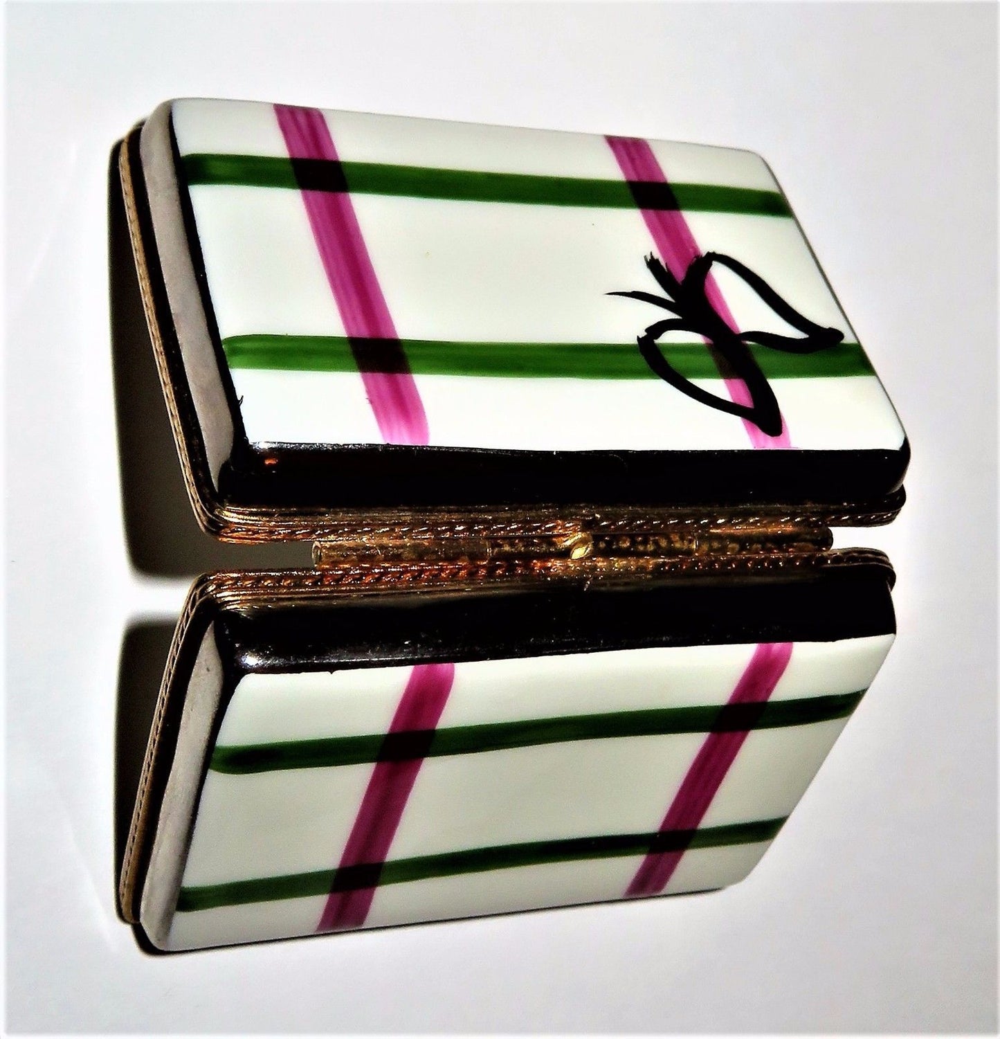 LIMOGES BOX - CANDY - PLAID GIFT BOX & FUDGE - PEANUT BRITTLE