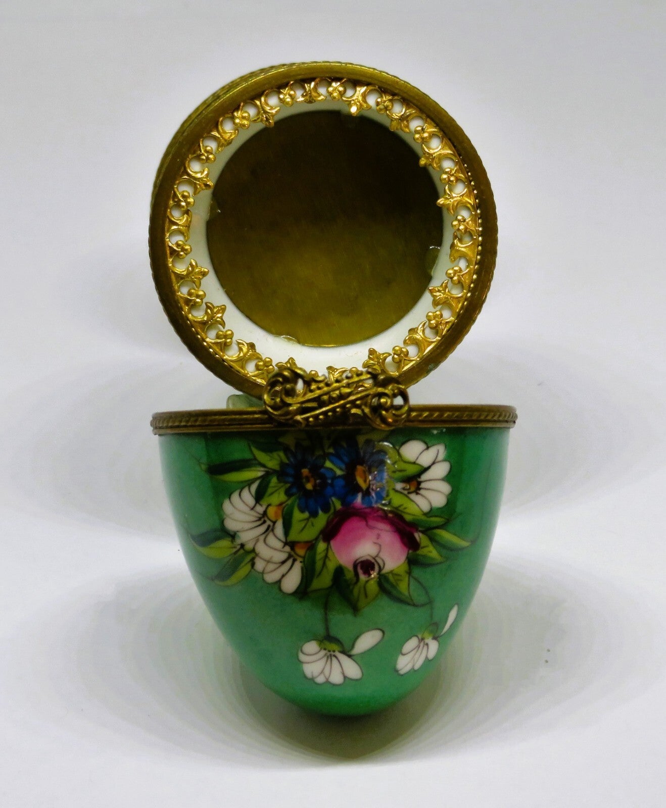 LIMOGES BOX - VIALARD - EASTER EGG ON A PEDESTAL - BOUQUET OF FLOWERS - "AS IS"