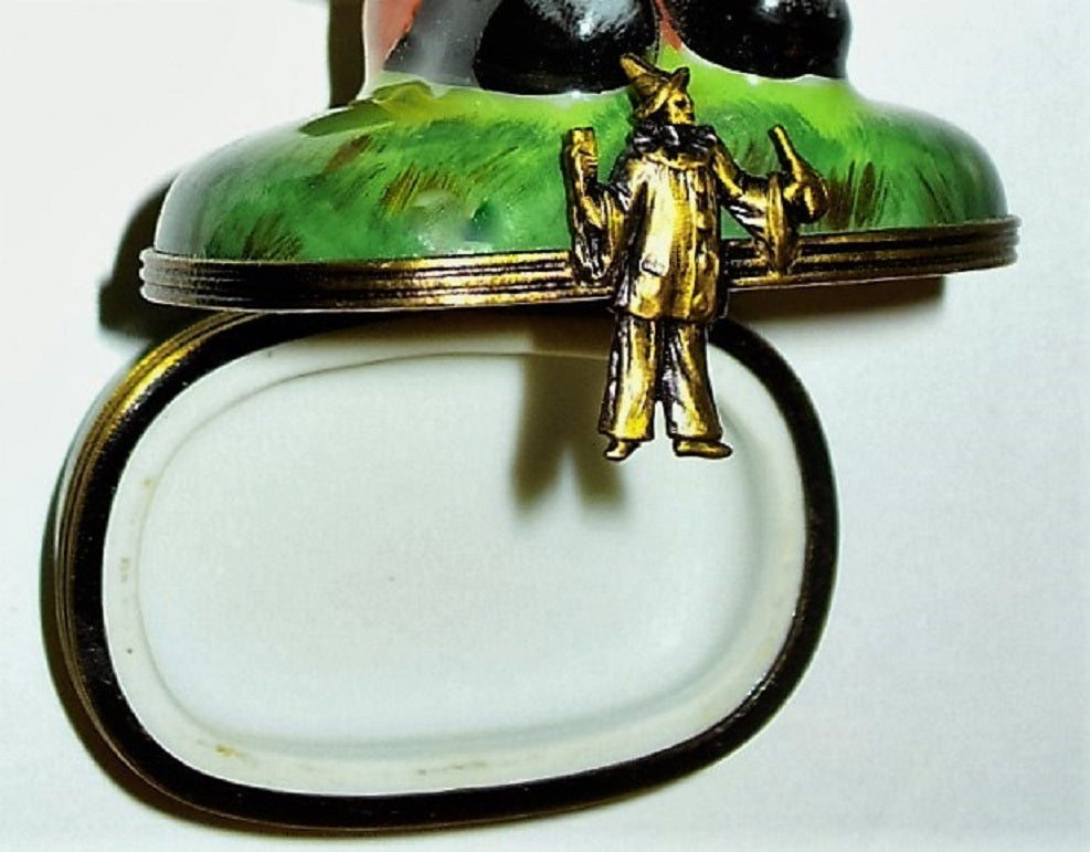 LIMOGES BOX - CHAMART - CIRCUS CLOWN IN LOVE - SAXOPHONE - MUSIC