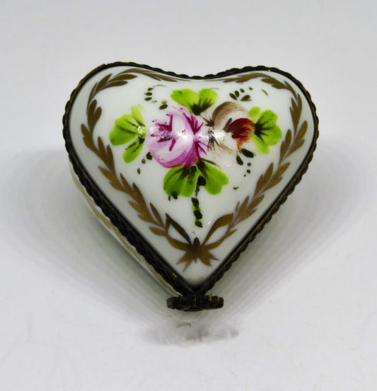 LIMOGES FRANCE BOX~ VINTAGE SMALL PUFFY HEART ~ PINK ROSES & FLOWERS & LAUREL
