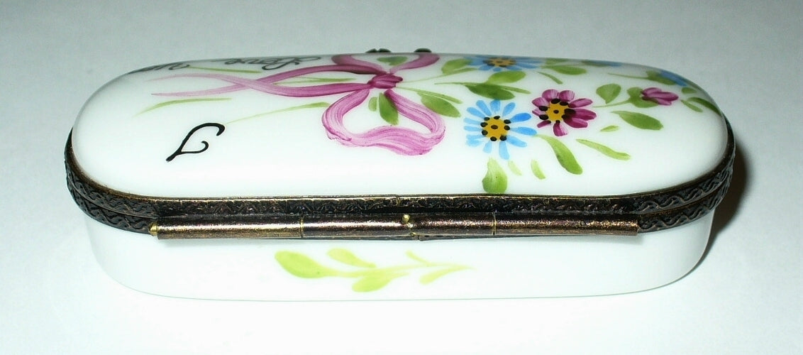LIMOGES BOX - DAISY BOUQUET & PINK BOW - FLOWERS - "I LOVE YOU" - ANNIVERSARY