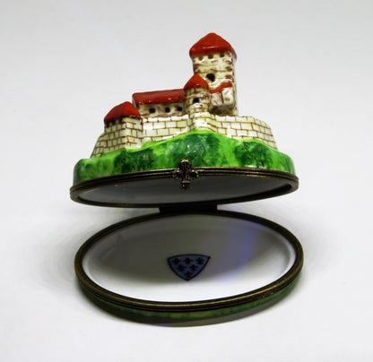 LIMOGES FRANCE BOX- PIERRE ARQUIE - CASTLE - FRENCH CHATEAU - FLEUR-DE-LIS CLASP