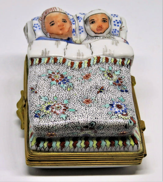 LIMOGES BOX - CHANTILLY - ANTIQUE COUPLE IN A FLORAL BED - FLOWERS & BEETLE