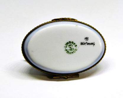LIMOGES FRANCE BOX ~ VINTAGE PAIR OF LOVEBIRDS ~ LOVE BIRDS ~ "MC" ~ PEINT MAIN
