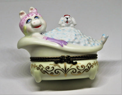 LIMOGES BOX- MISS PIGGY & DOG FOO-FOO IN A BUBBLE BATH - MUPPETS - SESAME STREET