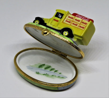 LIMOGES FRANCE BOX -ARTORIA- OLD-FASHIONED COCA-COLA DELIVERY TRUCK - COKE -RARE