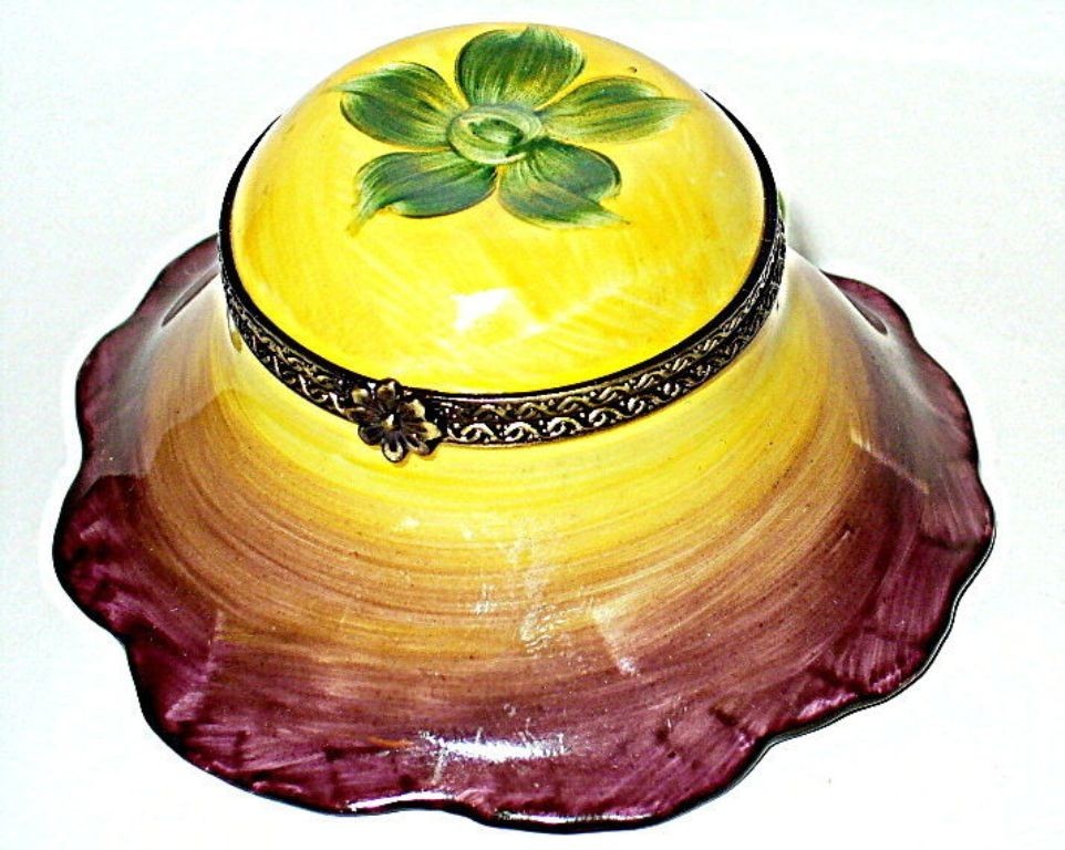 LIMOGES FRANCE BOX~ PARRY-VIEILLE ~ YELLOW SUNFLOWER & CUT OUT STEM ~ PEINT MAIN