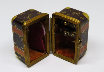 LIMOGES BOX - ROCHARD - DESIGNER STEAMER TRUNK & PADLOCK - DRAWERS & DRESS