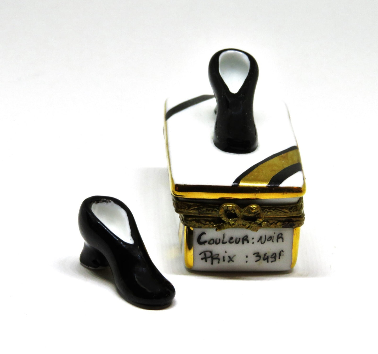 LIMOGES BOX ~ EXIMIOUS ~ SHOE BOX & BLACK HIGH HEELED PUMPS ~ SHOES ~ PEINT MAIN