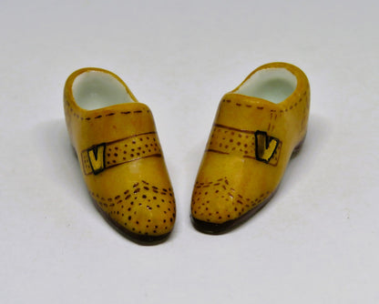 LIMOGES FRANCE BOX - SHOE BOX & DISPLAY RACK & PAIR OF MEN'S SHOES - SHOE HORN