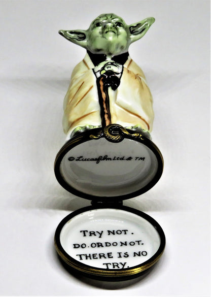LIMOGES BOX - ROCHARD - STAR WARS - YODA - F.A.O. SCHWARZ EXCLUSIVE -MIB- RARE!!