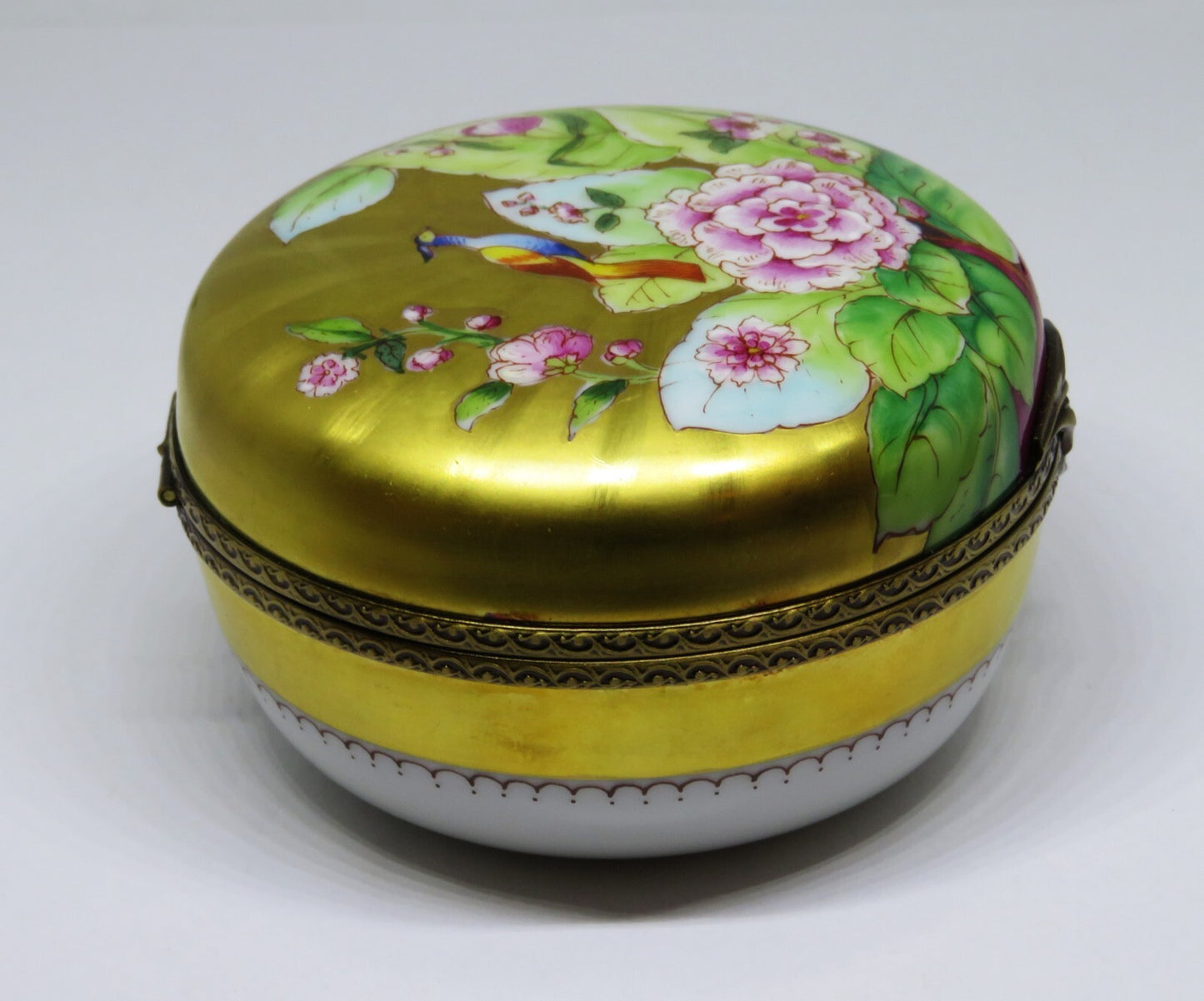 LIMOGES BEAUCHAMP - HUGE GOLD INCRUSTATION ROUND BOX - BIRD & PINK FLOWERS