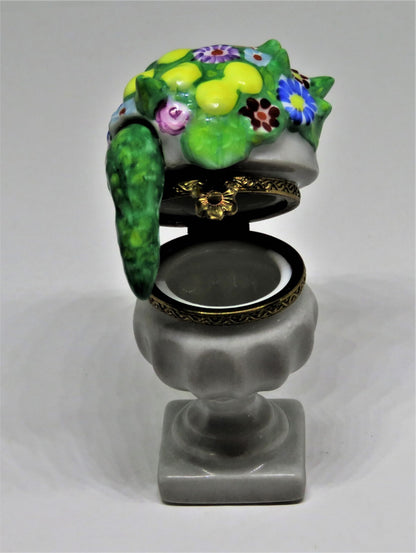 LIMOGES FRANCE BOX - GARDEN PLANTER - URN WITH FLOWERS & LEMONS - LE 29/500