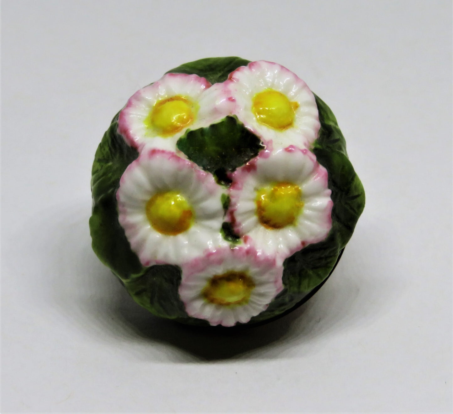 HALCYON DAYS ENAMEL BOX - SMALL DAISY BONBONNIERE - FLOWERS - ANNIVERSARY - MIB