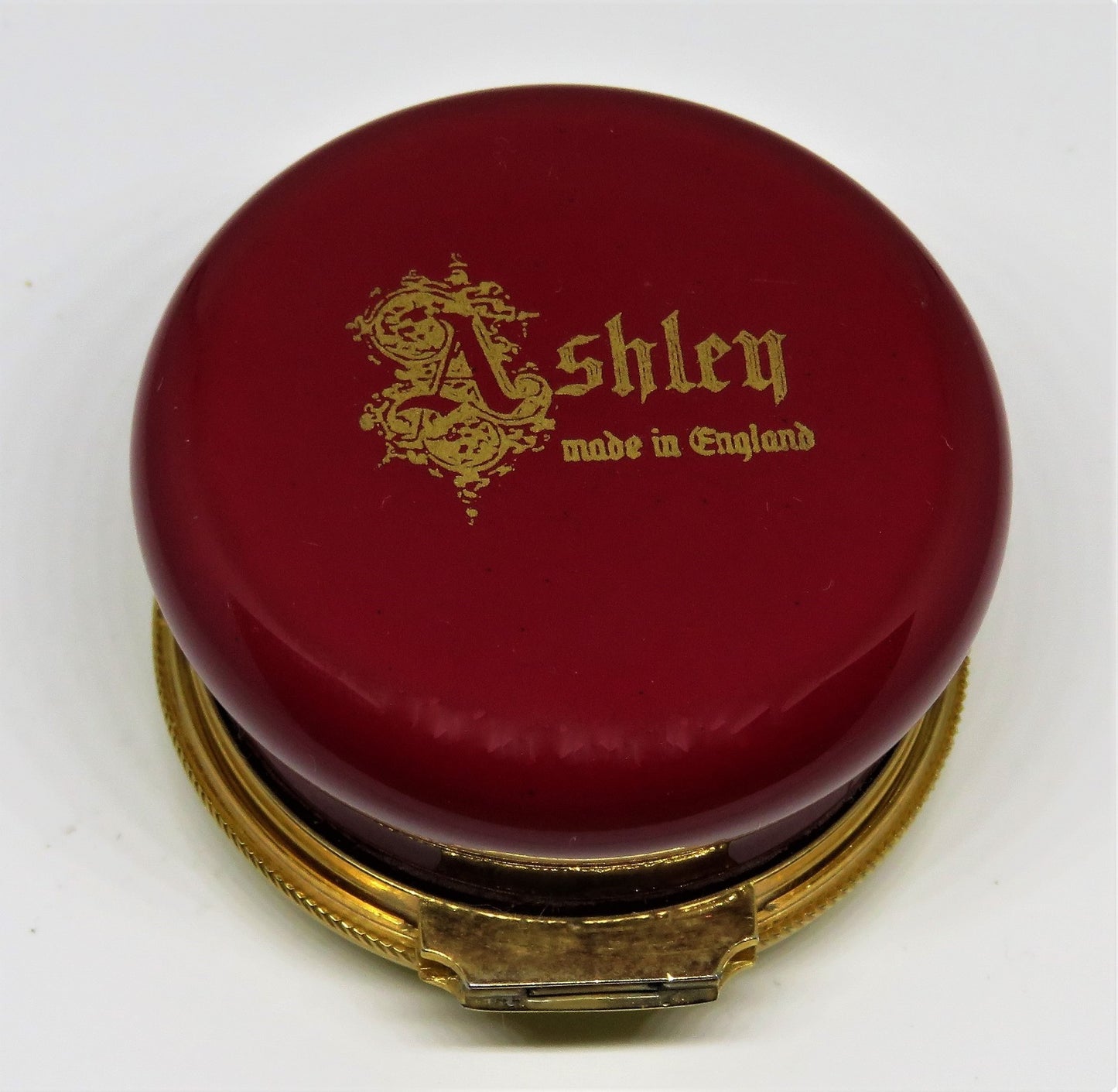 HOUSE OF ASHLEY - ENGLISH ENAMEL BOX - CANDLE & HOLLY - CHRISTMAS 1995 - MIB