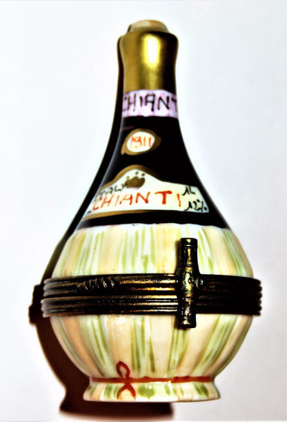 LIMOGES BOX~ ITALIAN CHIANTI WINE BOTTLE ~ITALY~ GRAPES & CORKSCREW ~ PEINT MAIN
