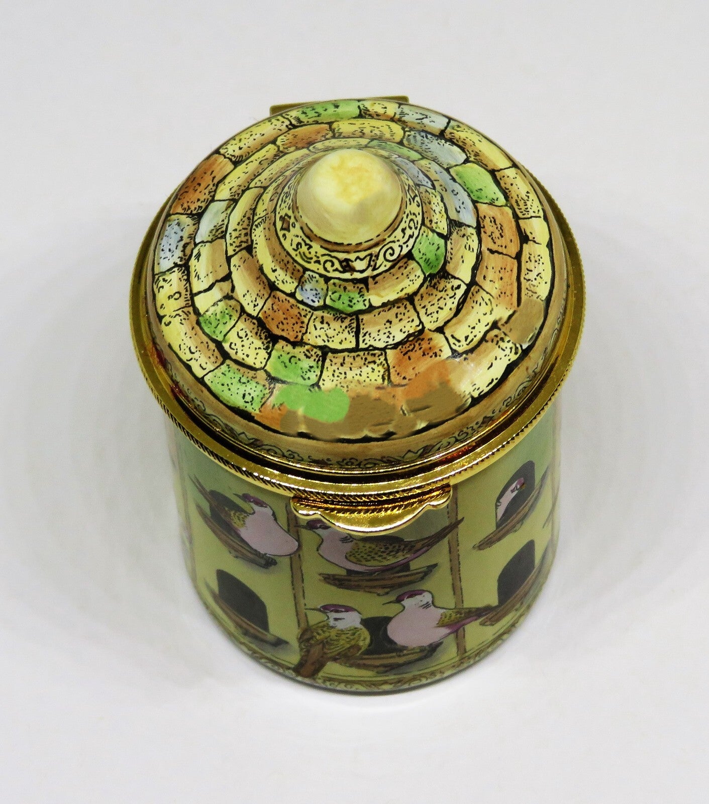 STAFFORDSHIRE ENGLISH ENAMEL BOX - DOVECOTE - BIRD HOUSE- PIGEONS - MIB