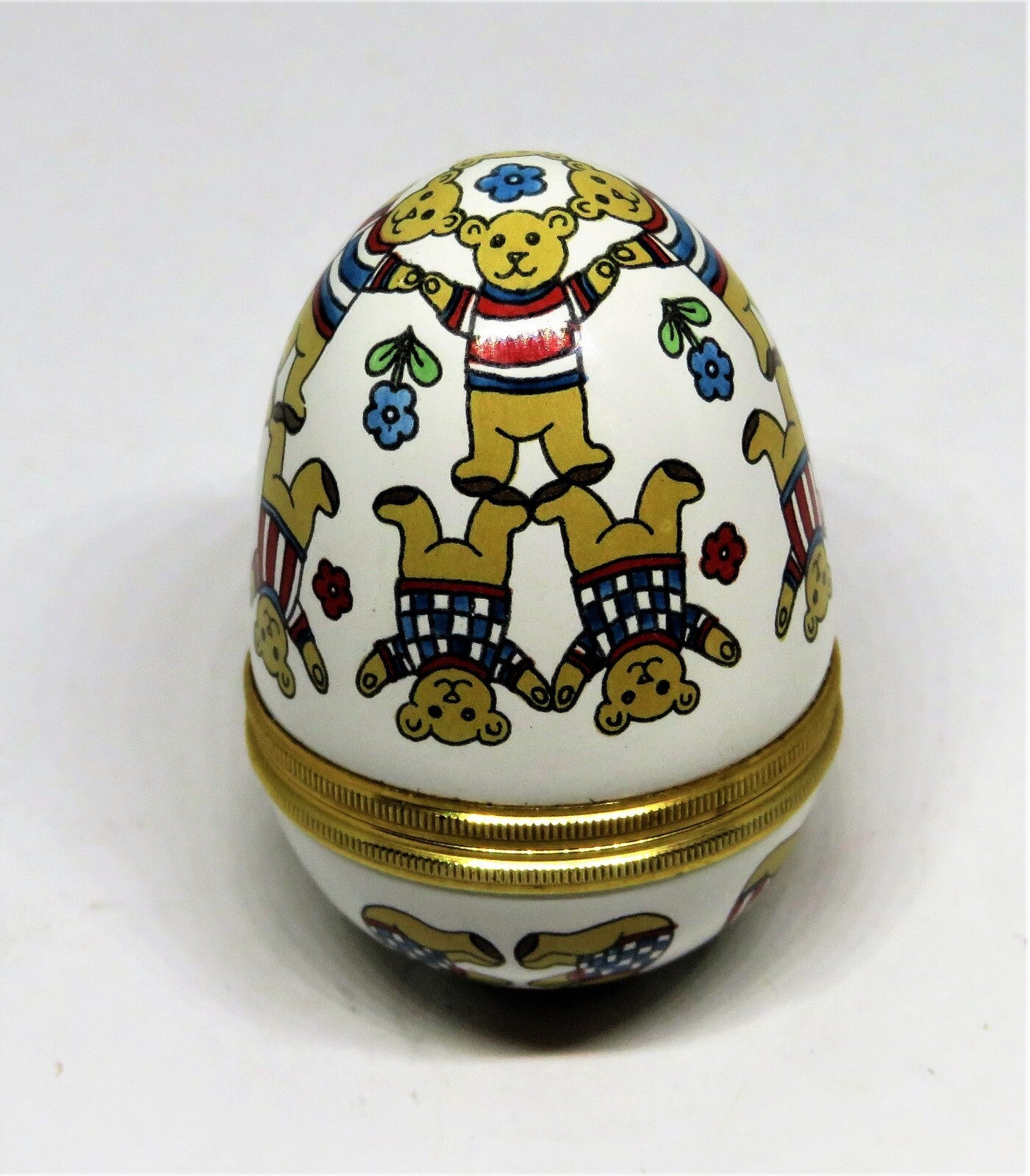 HALCYON DAYS ENAMEL BOX - EGG WITH TEDDY BEARS IN T-SHIRTS - FLOWERS
