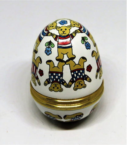 HALCYON DAYS ENAMEL BOX - EGG WITH TEDDY BEARS IN T-SHIRTS - FLOWERS