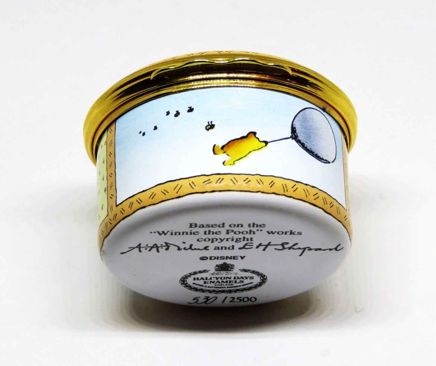 HALCYON DAYS ENAMEL BOX - WINNIE THE POOH - DISNEY - HOW A BEAR LIKES HONEY!