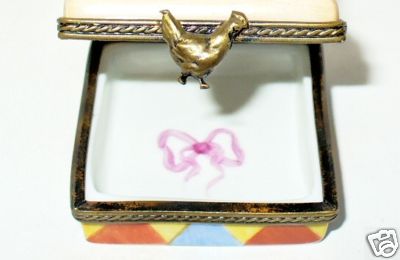 LIMOGES FRANCE BOX ~ EASTER BAG & EGGS ~ SACK ~ HEN CLASP ~ PEINT MAIN