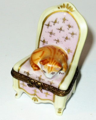 LIMOGES FRANCE BOX ~ CAT ON PINK BOUDOIR CHAIR ~ KITTEN ~ KITTY ~ PEINT MAIN