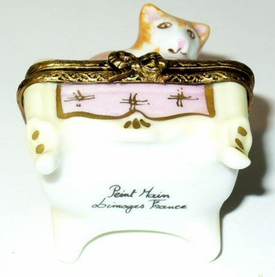 LIMOGES FRANCE BOX ~ CAT ON PINK BOUDOIR CHAIR ~ KITTEN ~ KITTY ~ PEINT MAIN